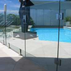 COMMERCIAL-GLASS-BALUSTRADES.jpg